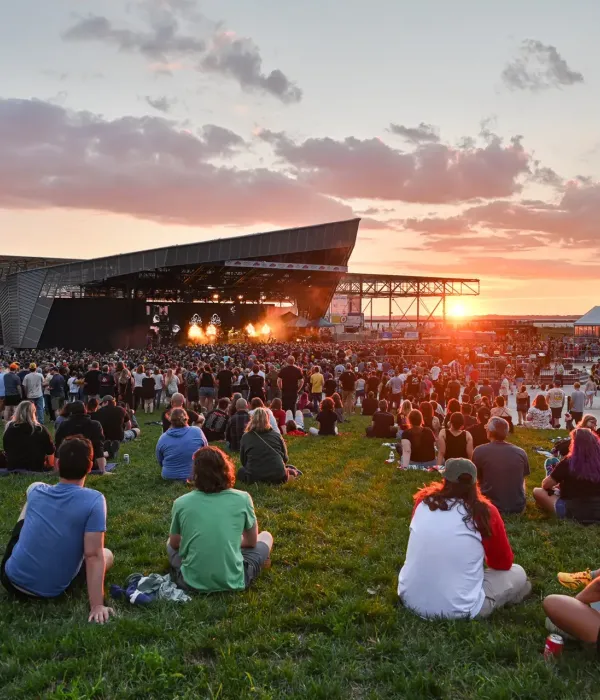 Terminal b sunset concert